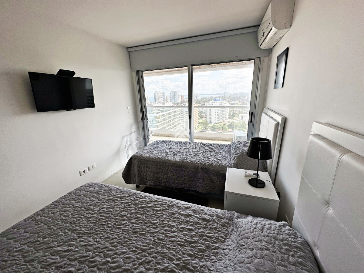 Apartamento ID.5150 - Venta apartamento 2 dormitorios Piso alto en Icon Brava