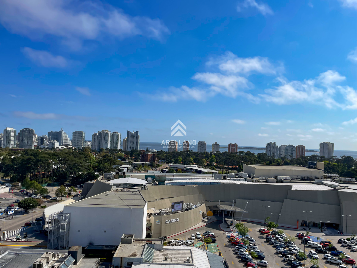 Apartamento ID.4660 - Hermoso apartamento en piso alto en la zona de Punta Shopping, cerca de todo!