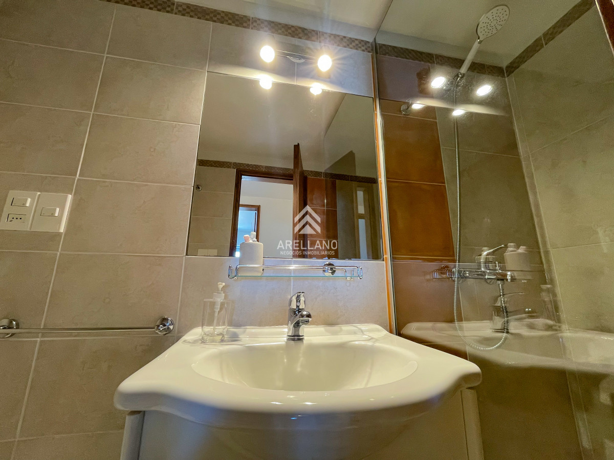 Apartamento ID.4660 - Hermoso apartamento en piso alto en la zona de Punta Shopping, cerca de todo!