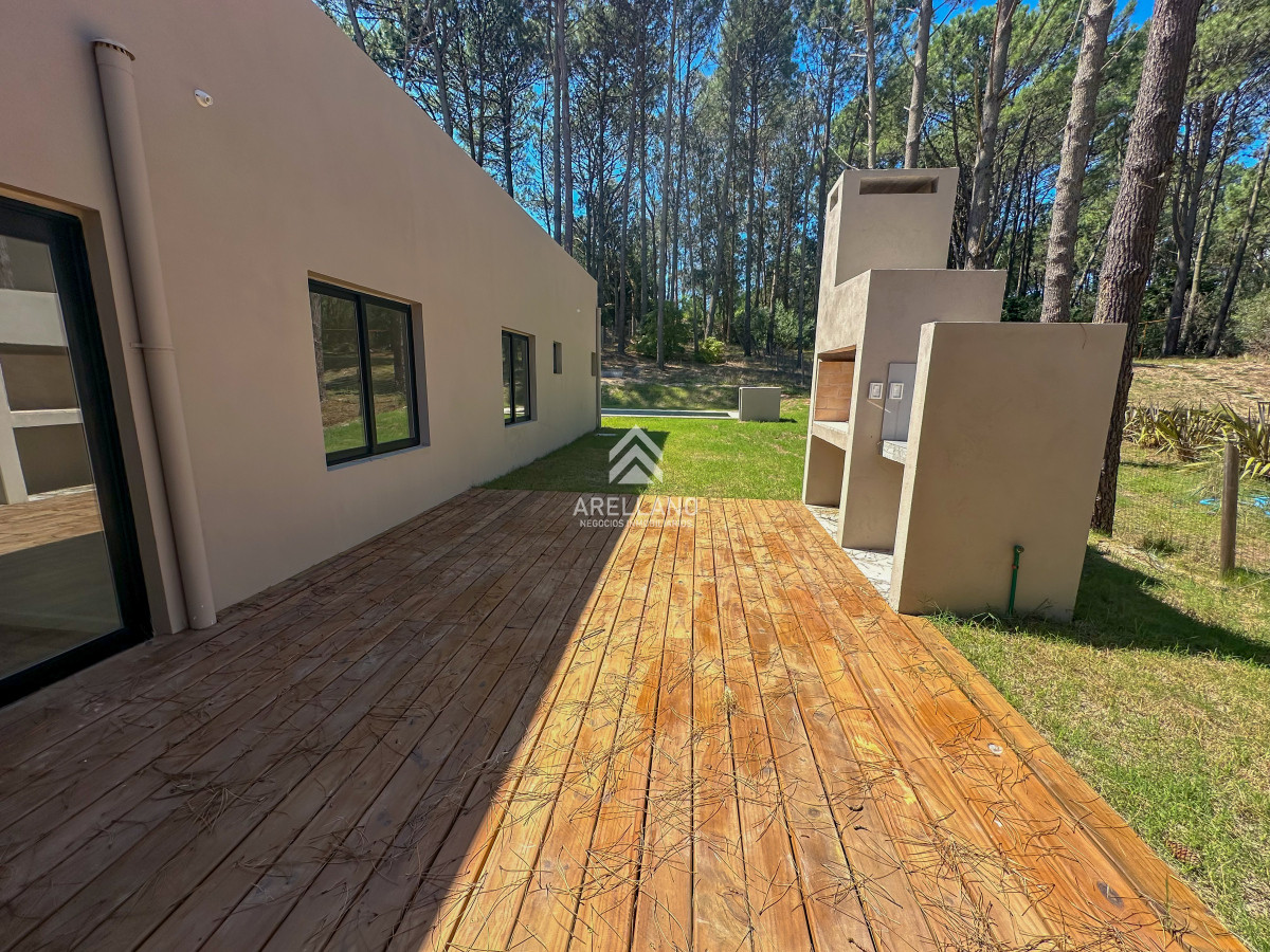 Casa ID.5021 - Casas a estrenar en Laguna del Sauce. Punta del Este