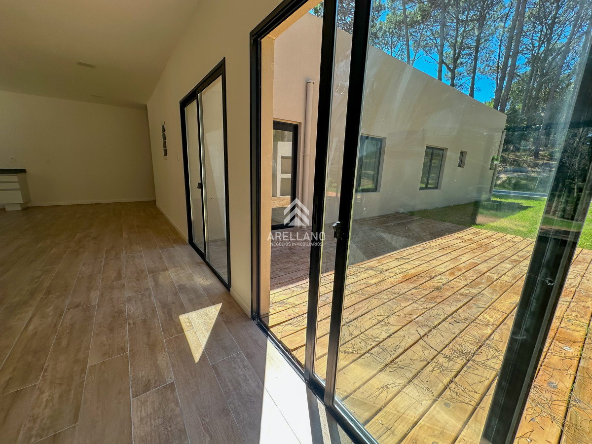 Casa ID.5023 - Casas a estrenar en Laguna del Sauce, Punta del Este.