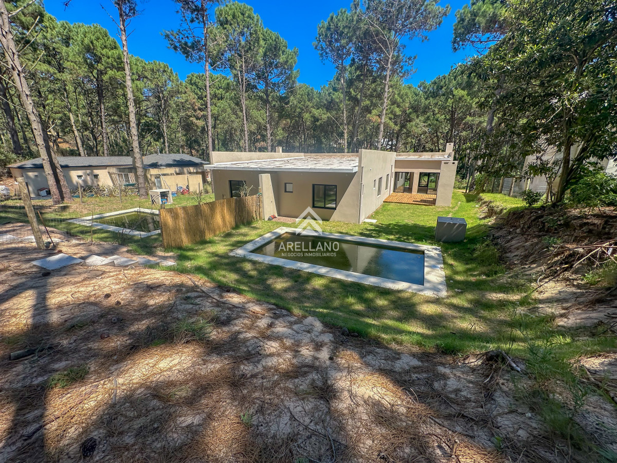 Casa ID.5021 - Casas a estrenar en Laguna del Sauce. Punta del Este
