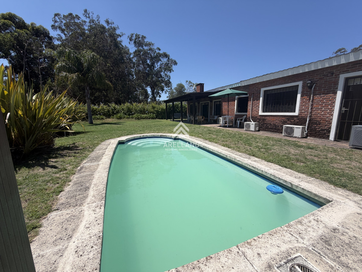 Casa ID.5814 - Hermosa casa en barrio Residencial de Punta del Este a pasos de todo!