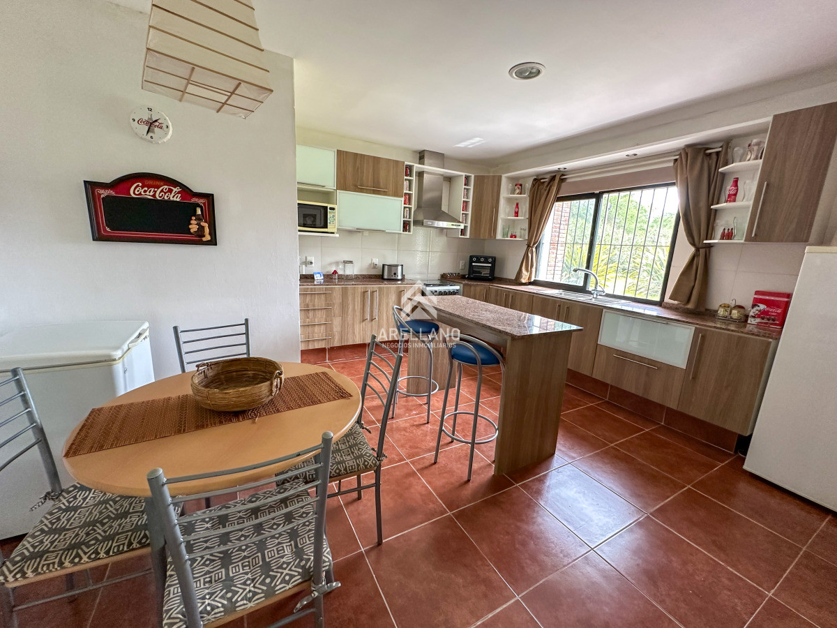 Casa ID.5814 - Hermosa casa en barrio Residencial de Punta del Este a pasos de todo!