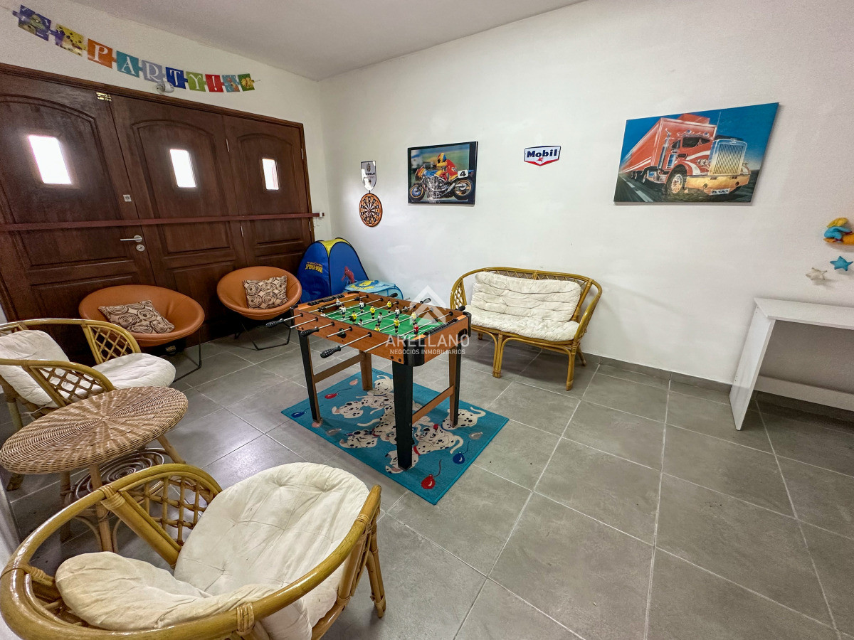 Casa ID.5814 - Hermosa casa en barrio Residencial de Punta del Este a pasos de todo!