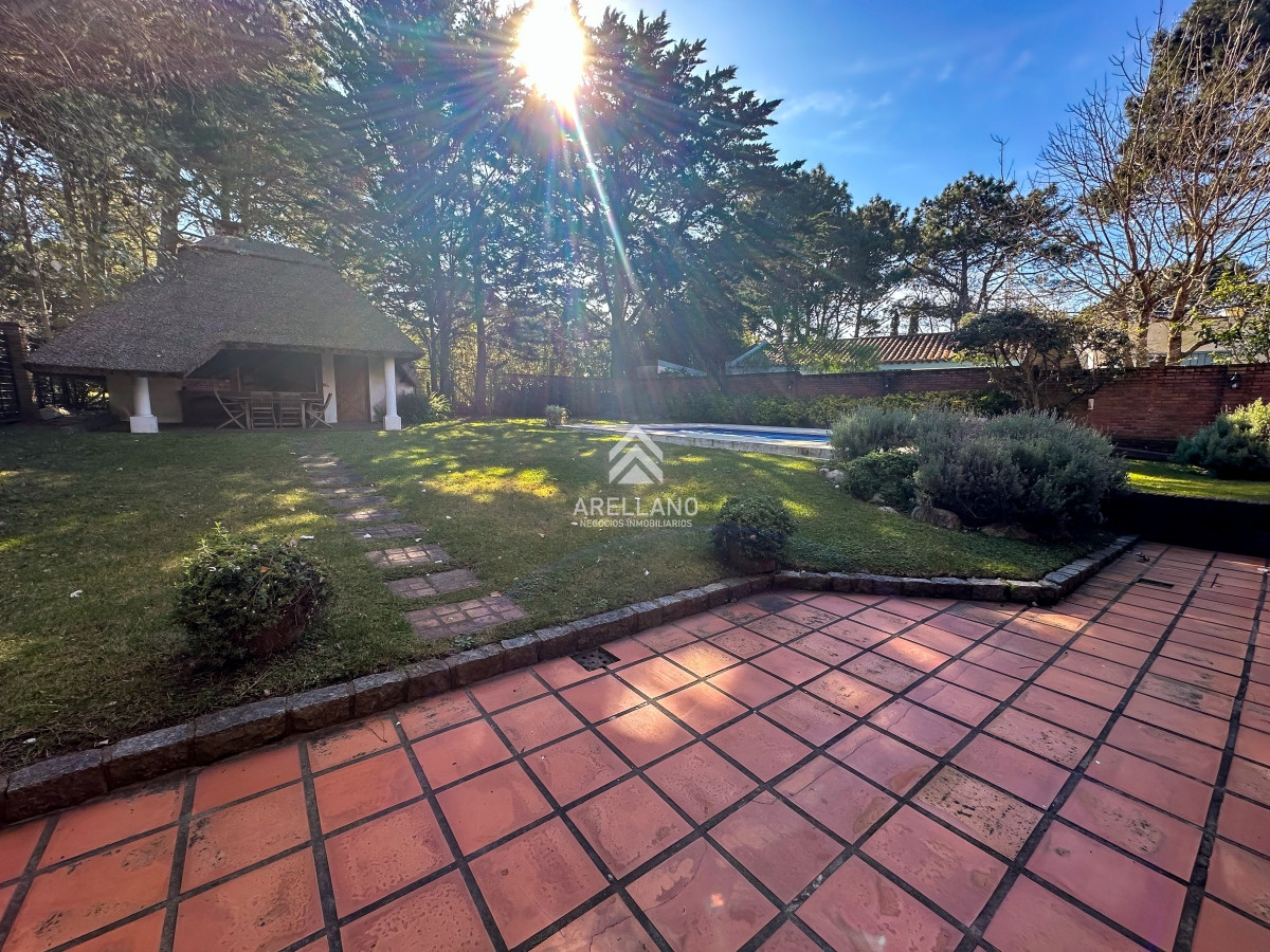 Casa ID.6428 - Venta casa 4 dormitorios 