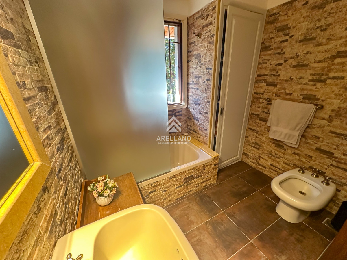 Casa ID.6428 - Venta casa 4 dormitorios 