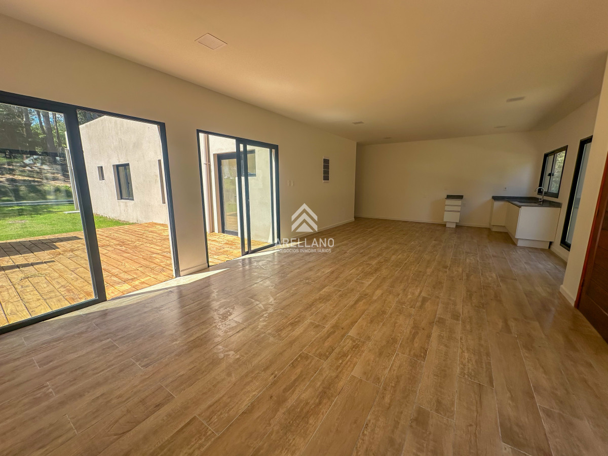 Casa ID.5021 - Casas a estrenar en Laguna del Sauce. Punta del Este