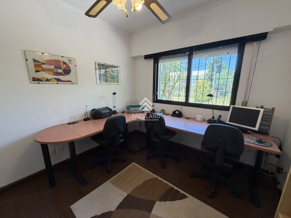 Casa ID.5814 - Hermosa casa en barrio Residencial de Punta del Este a pasos de todo!