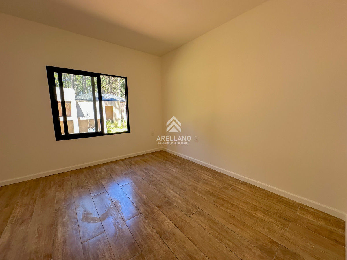 Casa ID.5023 - Casas a estrenar en Laguna del Sauce, Punta del Este.