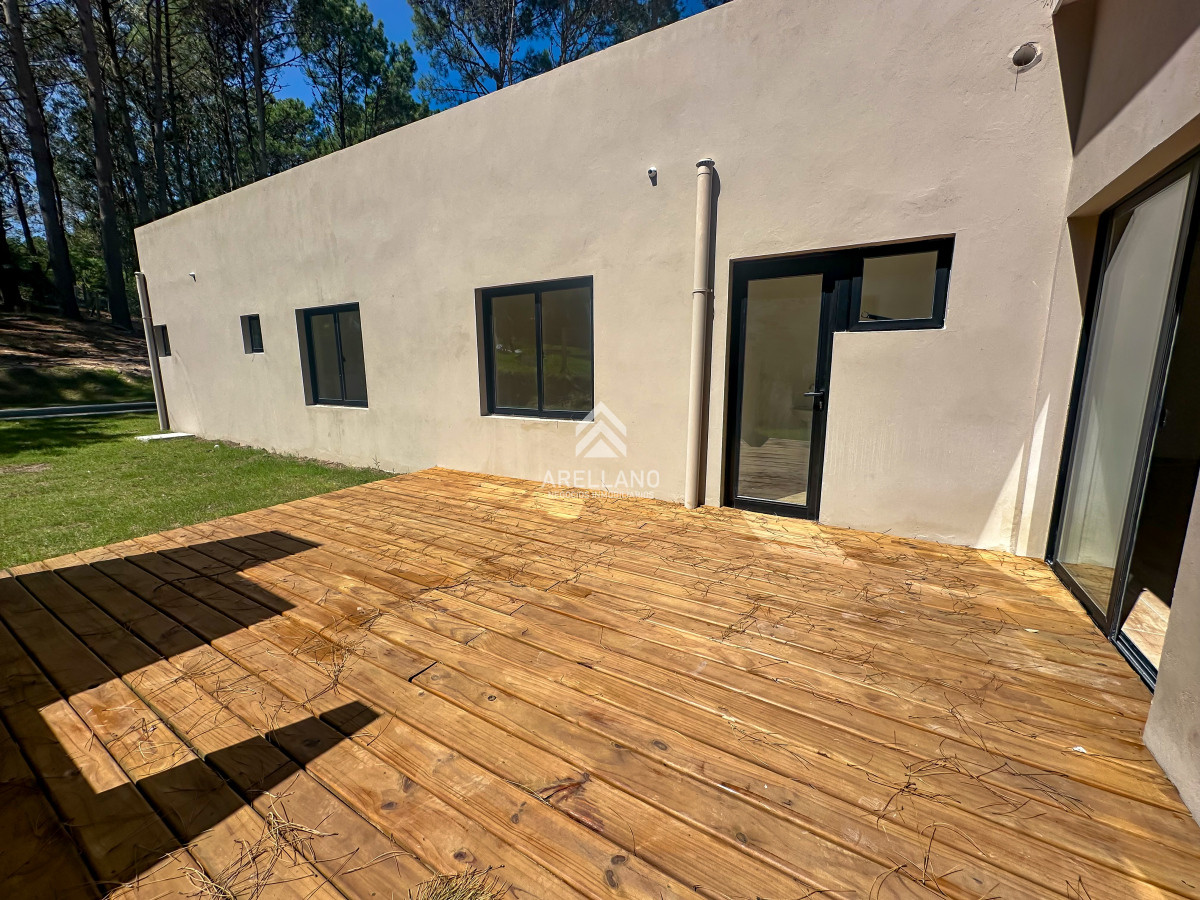 Casa ID.5021 - Casas a estrenar en Laguna del Sauce. Punta del Este