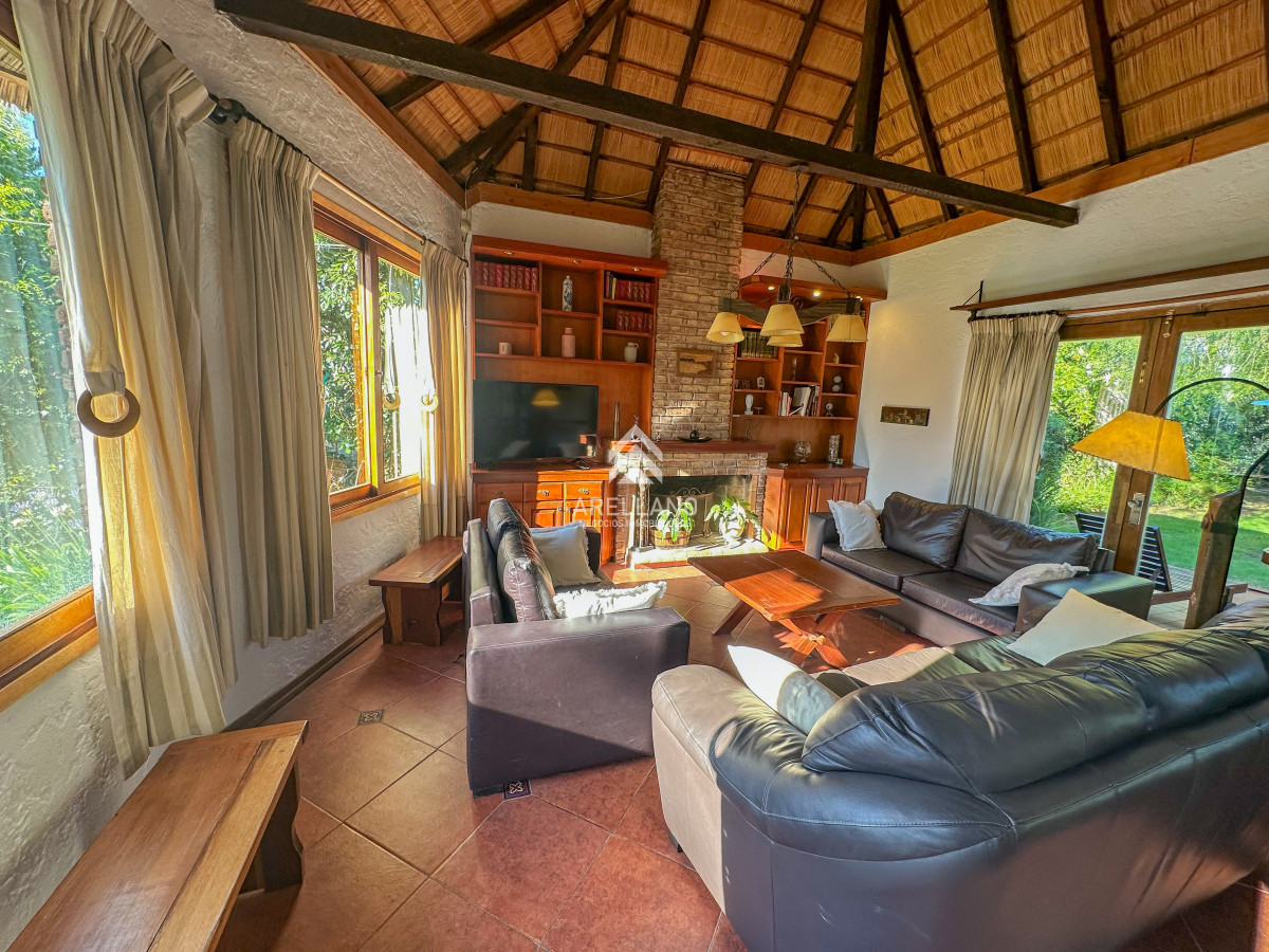 Casa ID.4273 - Casa en venta en Pinares para disfrutar todo el año