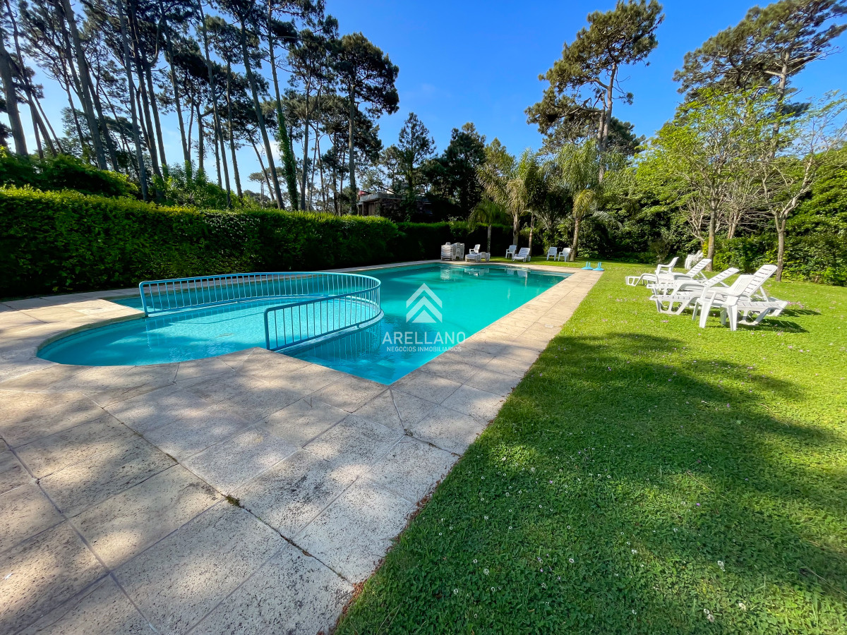 Apartamento ID.4660 - Hermoso apartamento en piso alto en la zona de Punta Shopping, cerca de todo!
