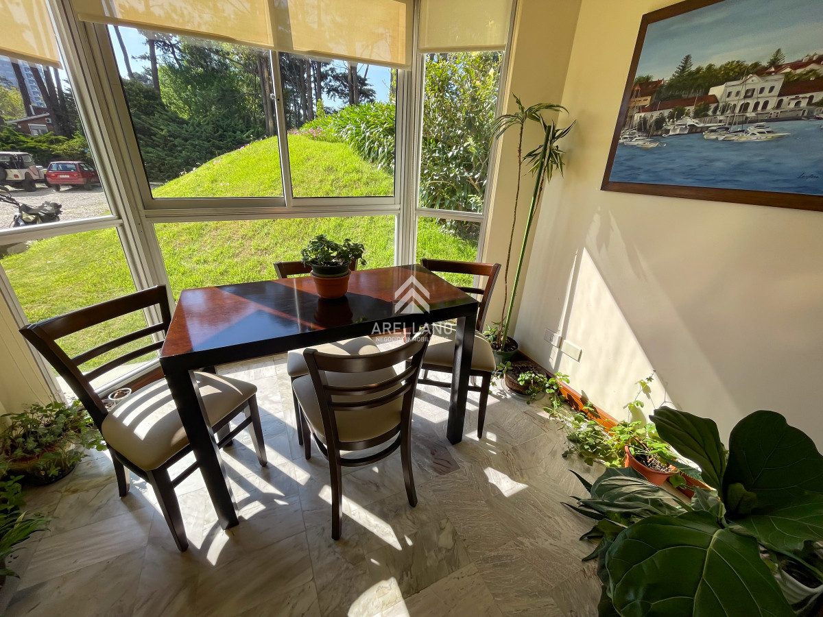 Apartamento ID.4660 - Hermoso apartamento en piso alto en la zona de Punta Shopping, cerca de todo!