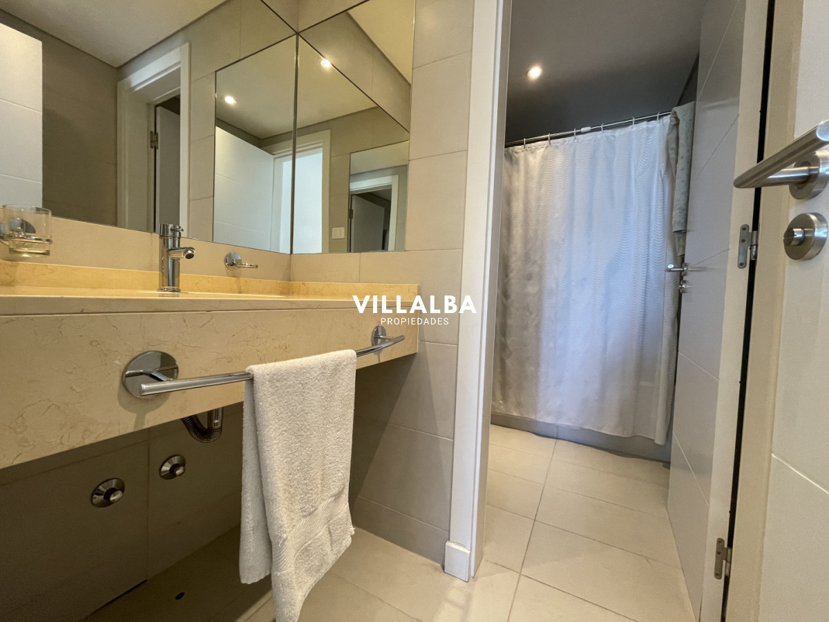 Apartamento ID.4344 - Wind Tower en venta piso alto!