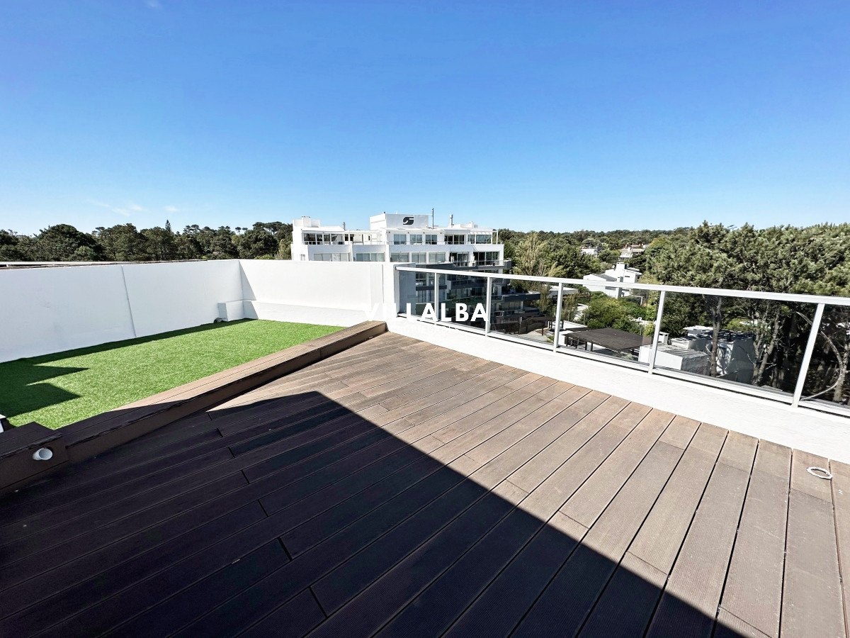 Apartamento ID.4150 - Pent House en primera linea de Playa Mansa