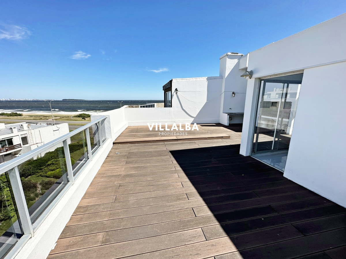 Apartamento ID.4150 - Pent House en primera linea de Playa Mansa