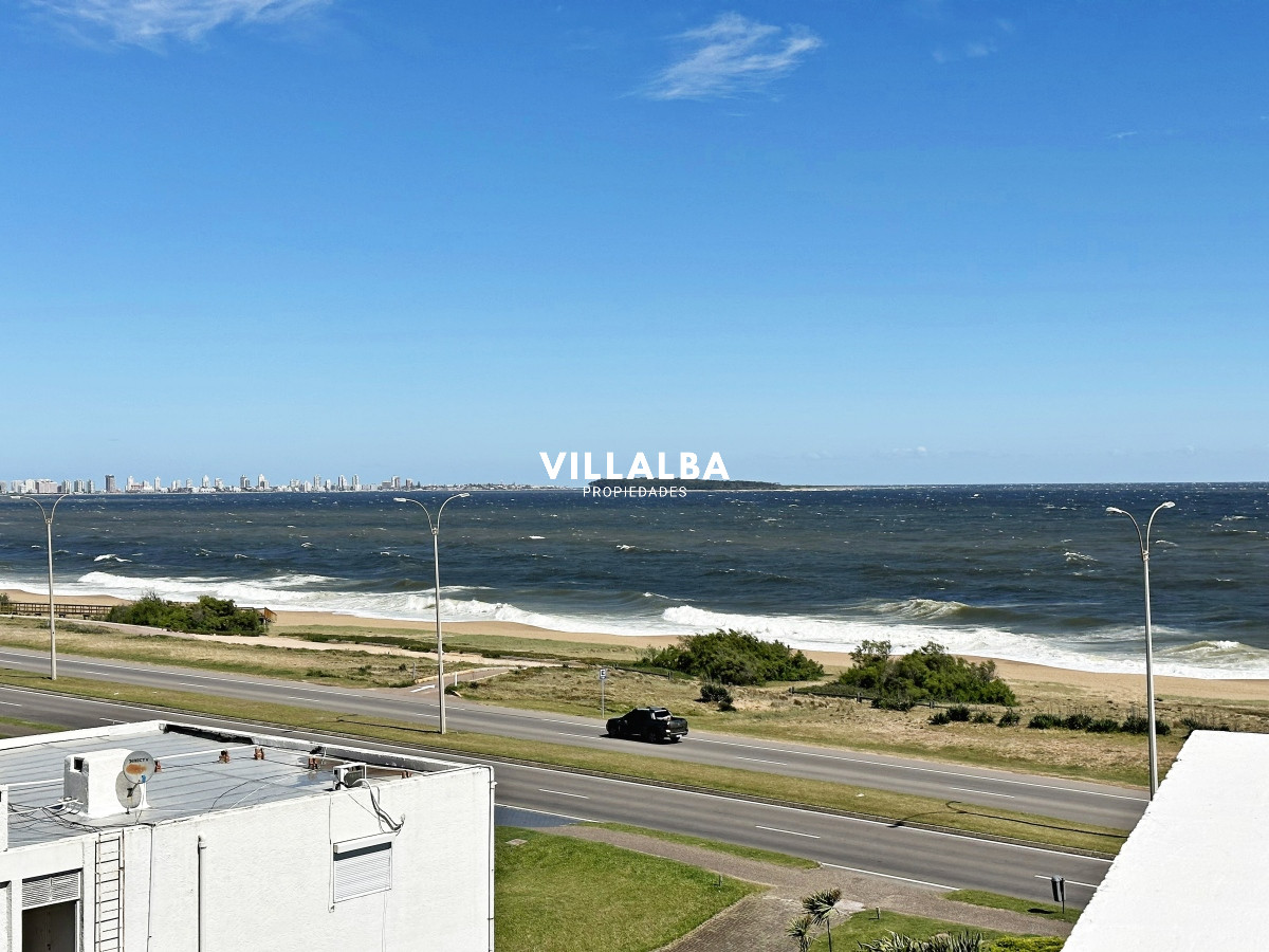 Apartamento ID.4150 - Pent House en primera linea de Playa Mansa