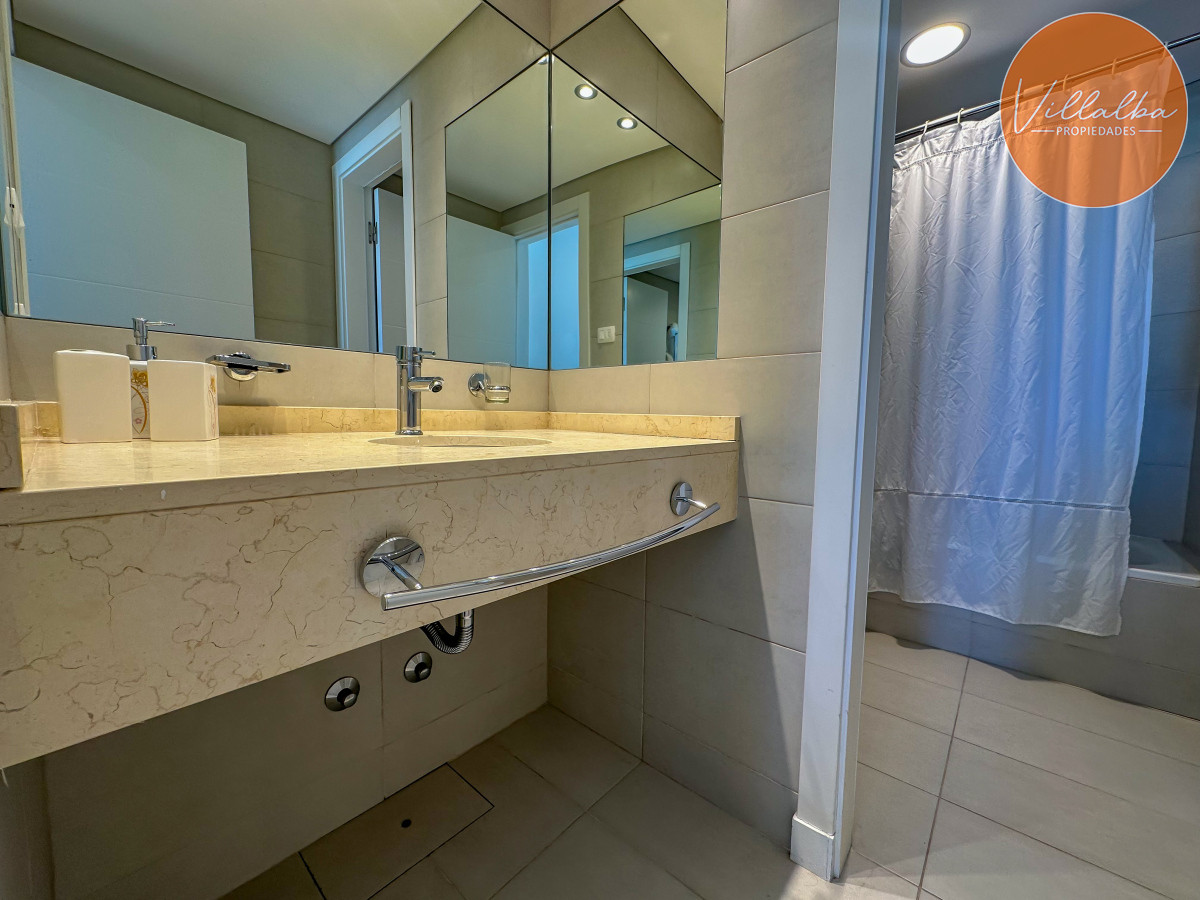 Apartamento ID.3693 - Hermoso piso alto en Wind Tower!