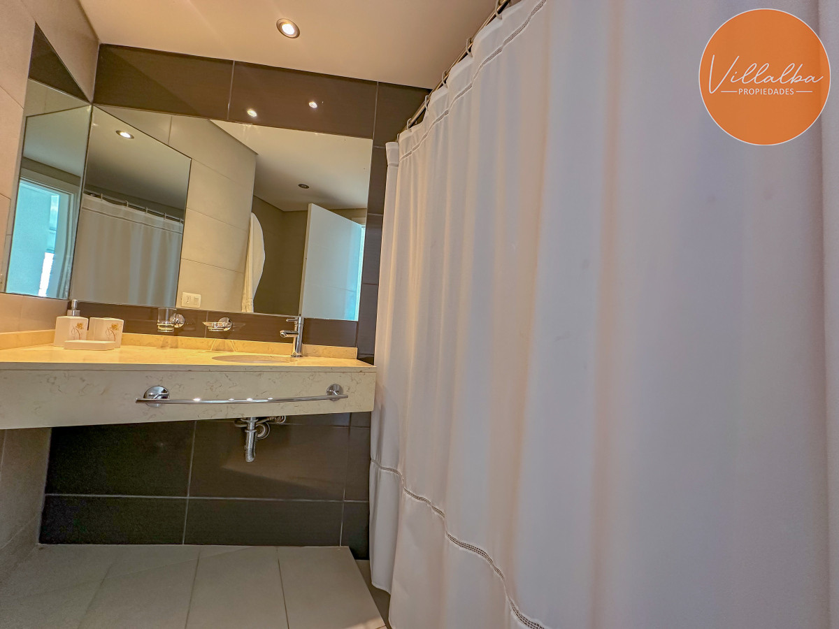 Apartamento ID.3693 - Hermoso piso alto en Wind Tower!