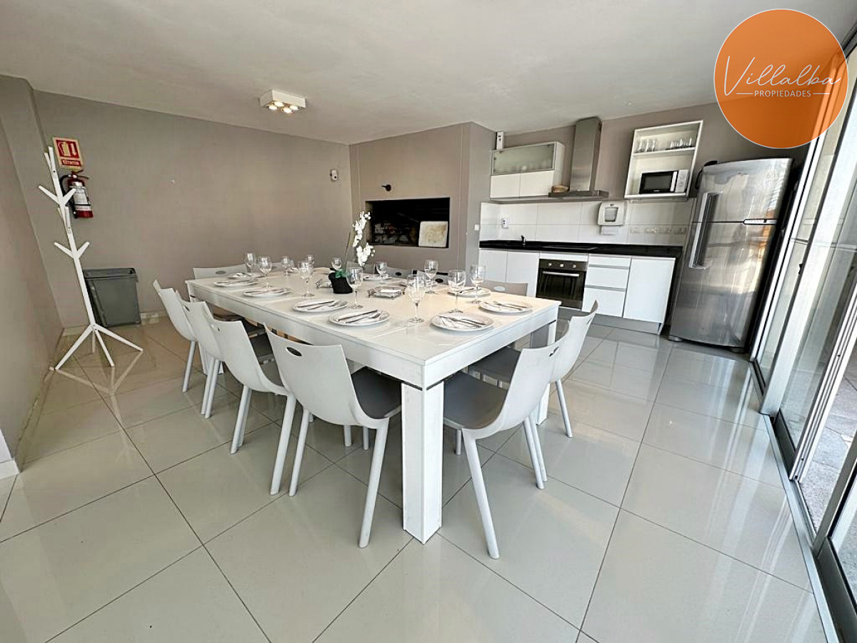 Apartamento ID.3693 - Hermoso piso alto en Wind Tower!