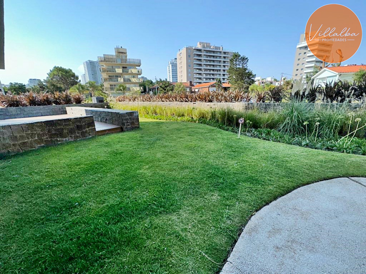 Apartamento ID.3693 - Hermoso piso alto en Wind Tower!