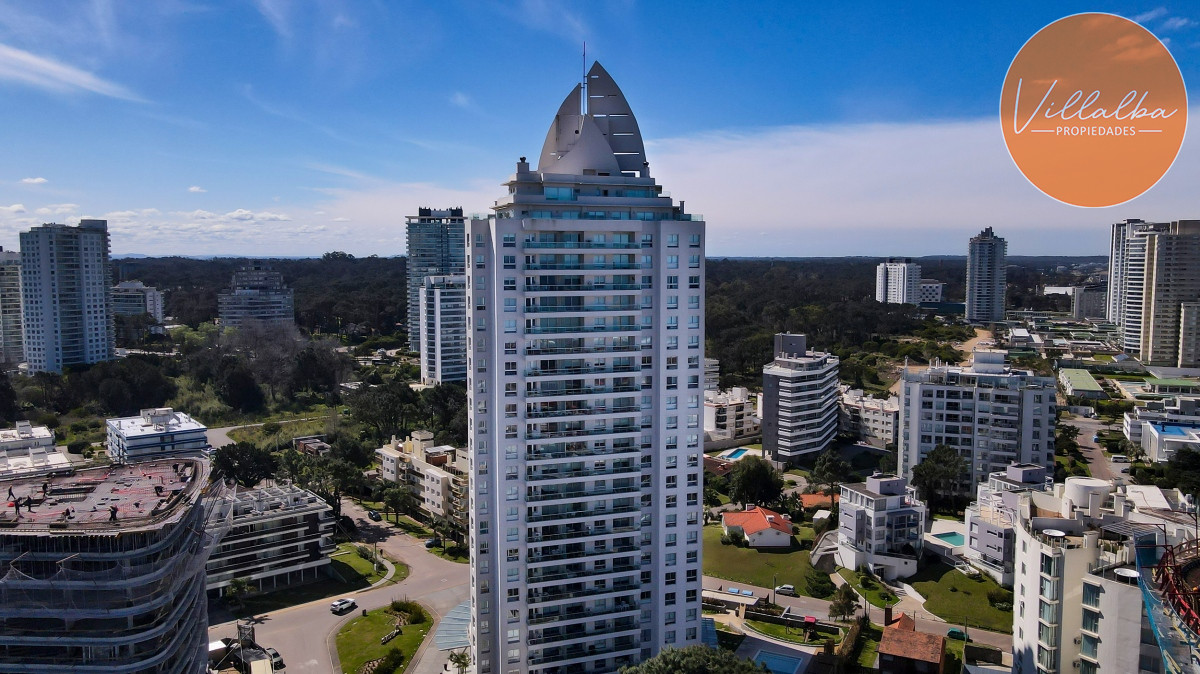 Apartamento ID.3693 - Hermoso piso alto en Wind Tower!