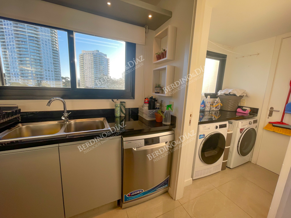 Apartamento ID.2925 -  One, Punta del Este! Exclusivo apartamento a pasos del mar.