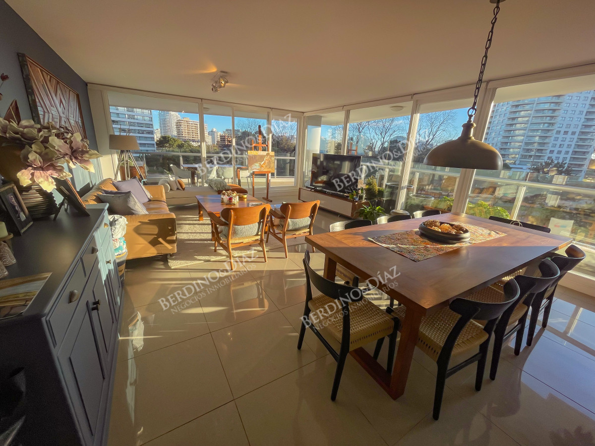 Apartamento ID.2925 -  One, Punta del Este! Exclusivo apartamento a pasos del mar.