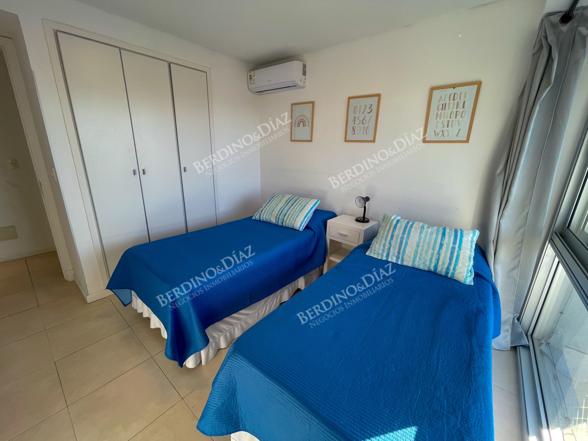 Apartamento ID.2806 - Departamento en zona mansa, 3 dormitorios U$S 269.000