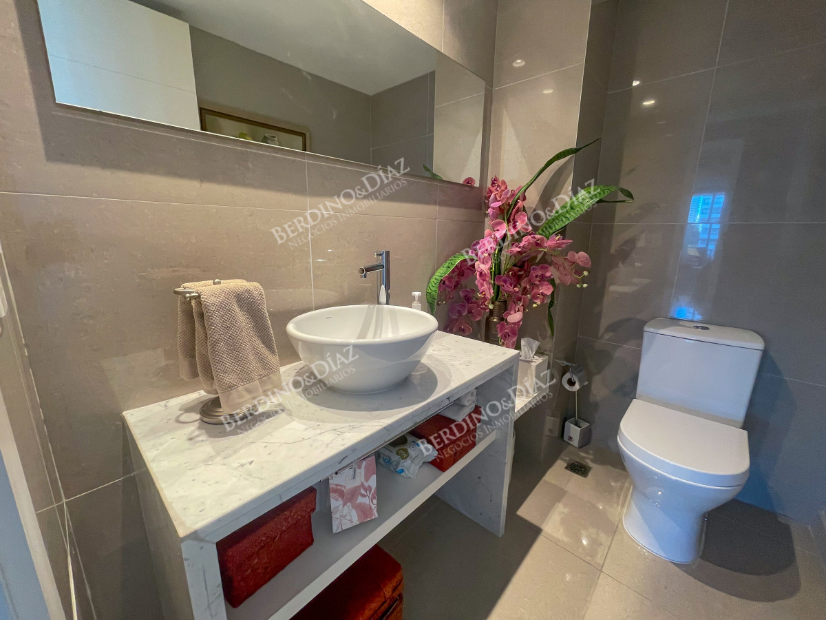 Apartamento ID.2925 -  One, Punta del Este! Exclusivo apartamento a pasos del mar.