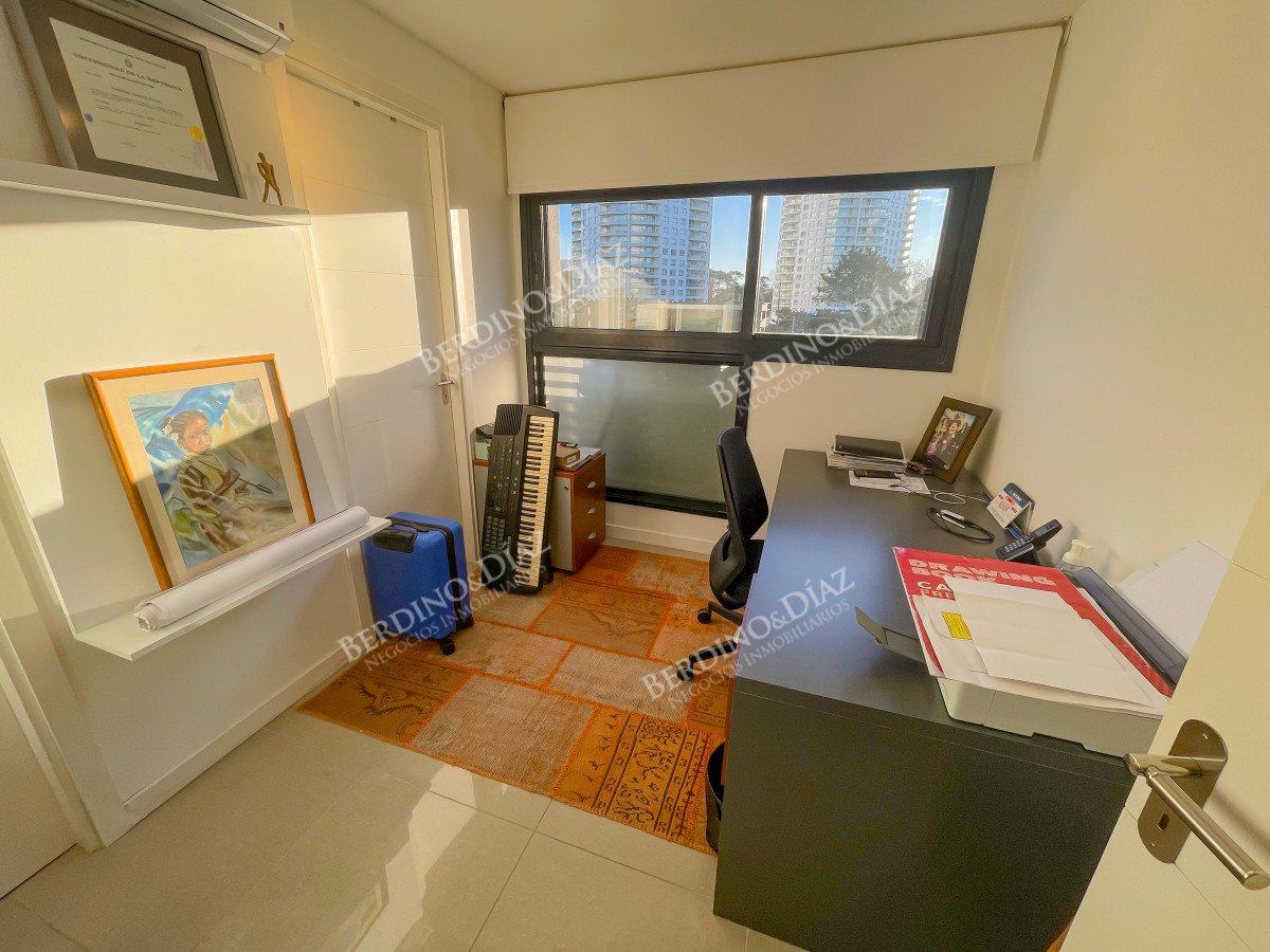 Apartamento ID.2925 -  One, Punta del Este! Exclusivo apartamento a pasos del mar.