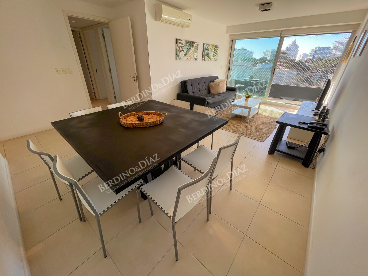 Apartamento ID.2806 - Departamento en zona mansa, 3 dormitorios U$S 269.000