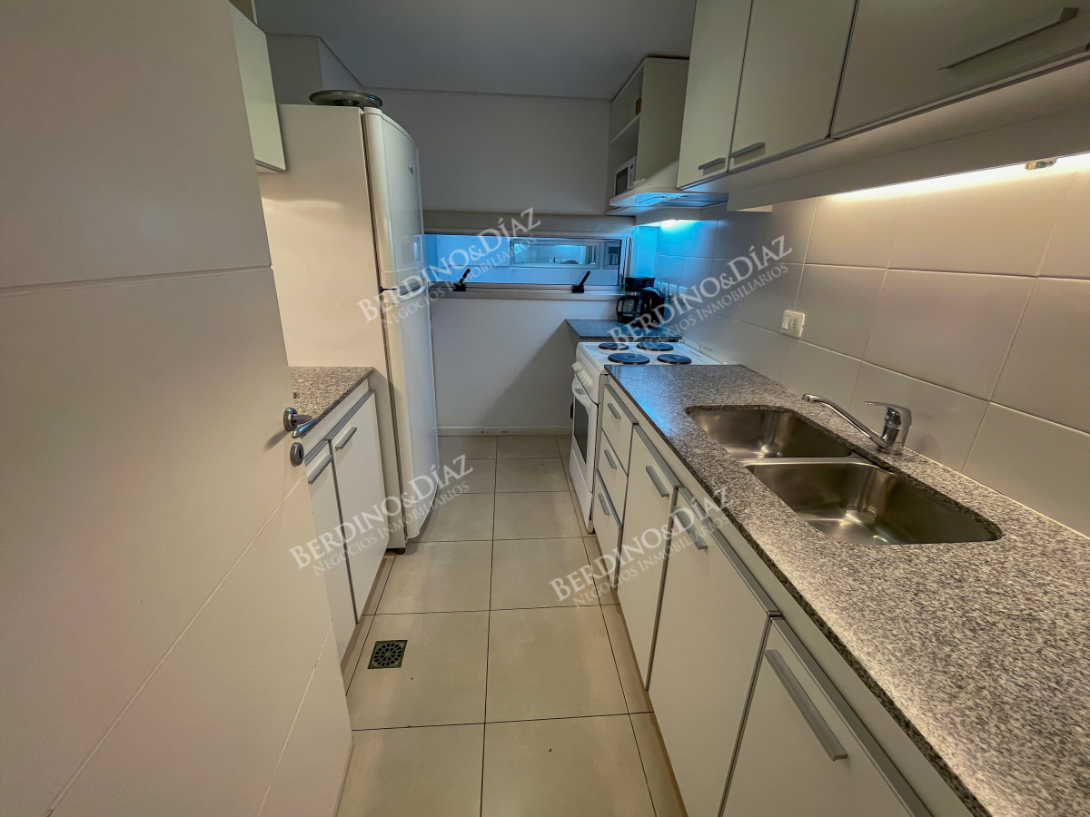 Apartamento ID.2806 - Departamento en zona mansa, 3 dormitorios U$S 269.000