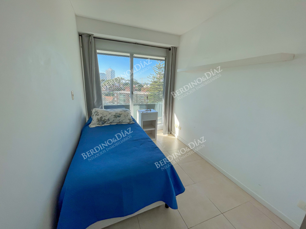 Apartamento ID.2806 - Departamento en zona mansa, 3 dormitorios U$S 269.000