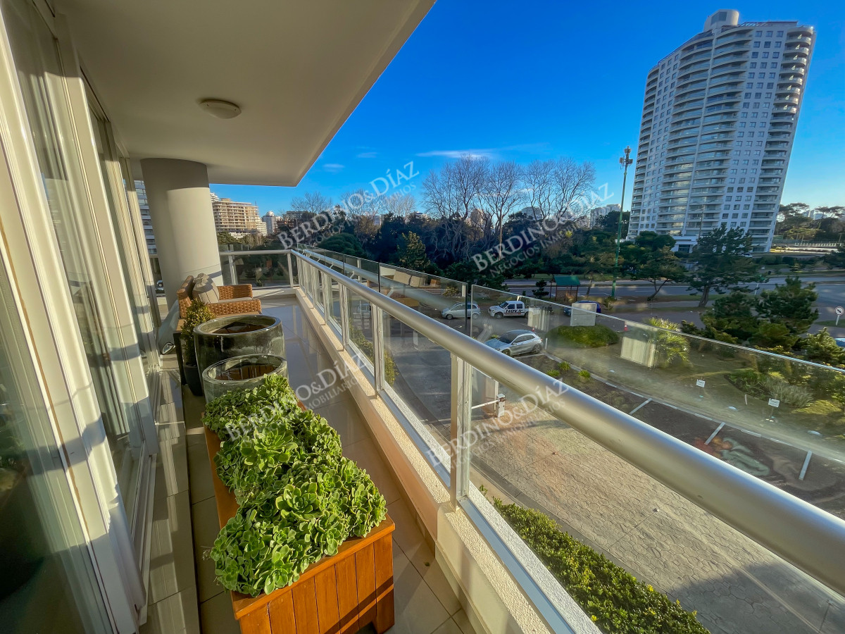 Apartamento ID.2925 -  One, Punta del Este! Exclusivo apartamento a pasos del mar.