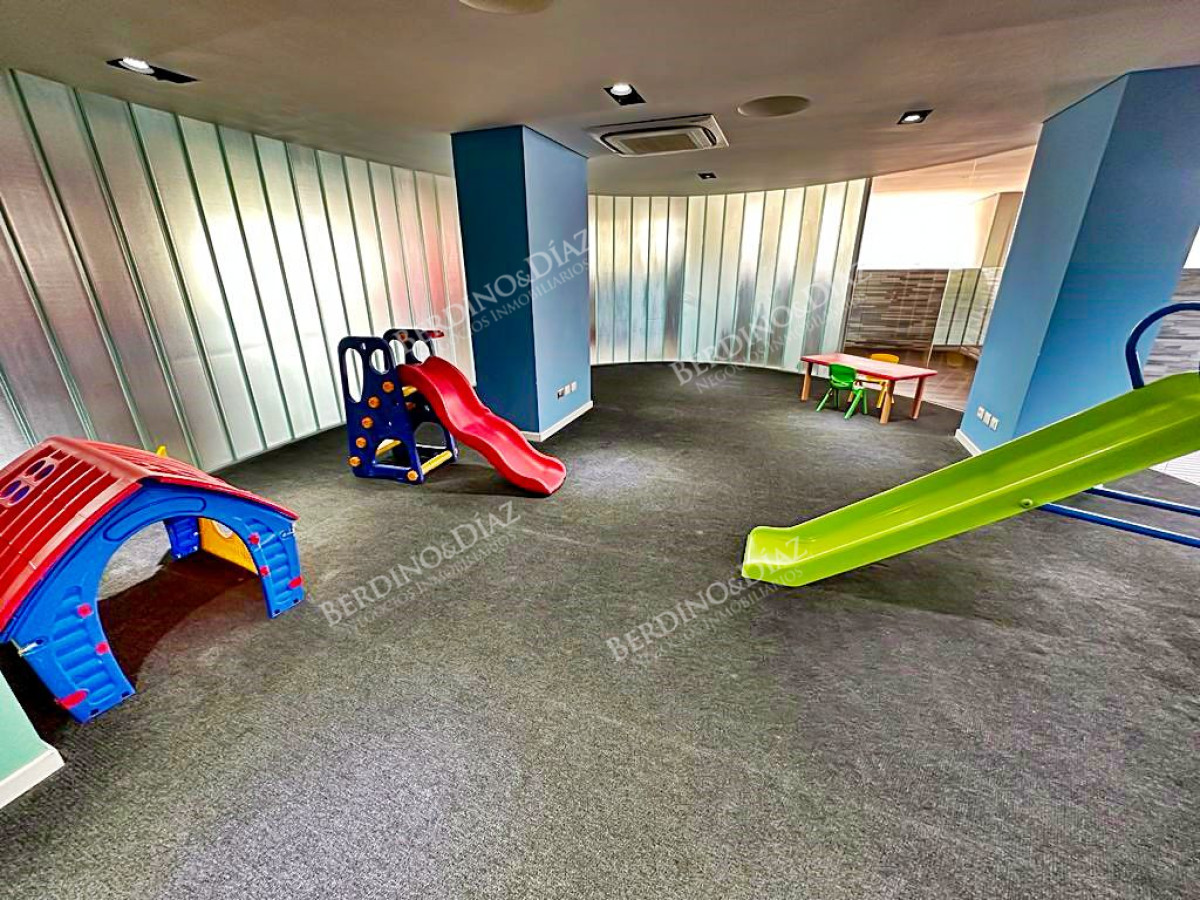 Apartamento ID.2806 - Departamento en zona mansa, 3 dormitorios U$S 269.000