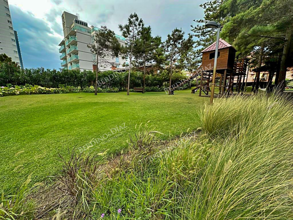 Apartamento ID.2806 - Departamento en zona mansa, 3 dormitorios U$S 269.000