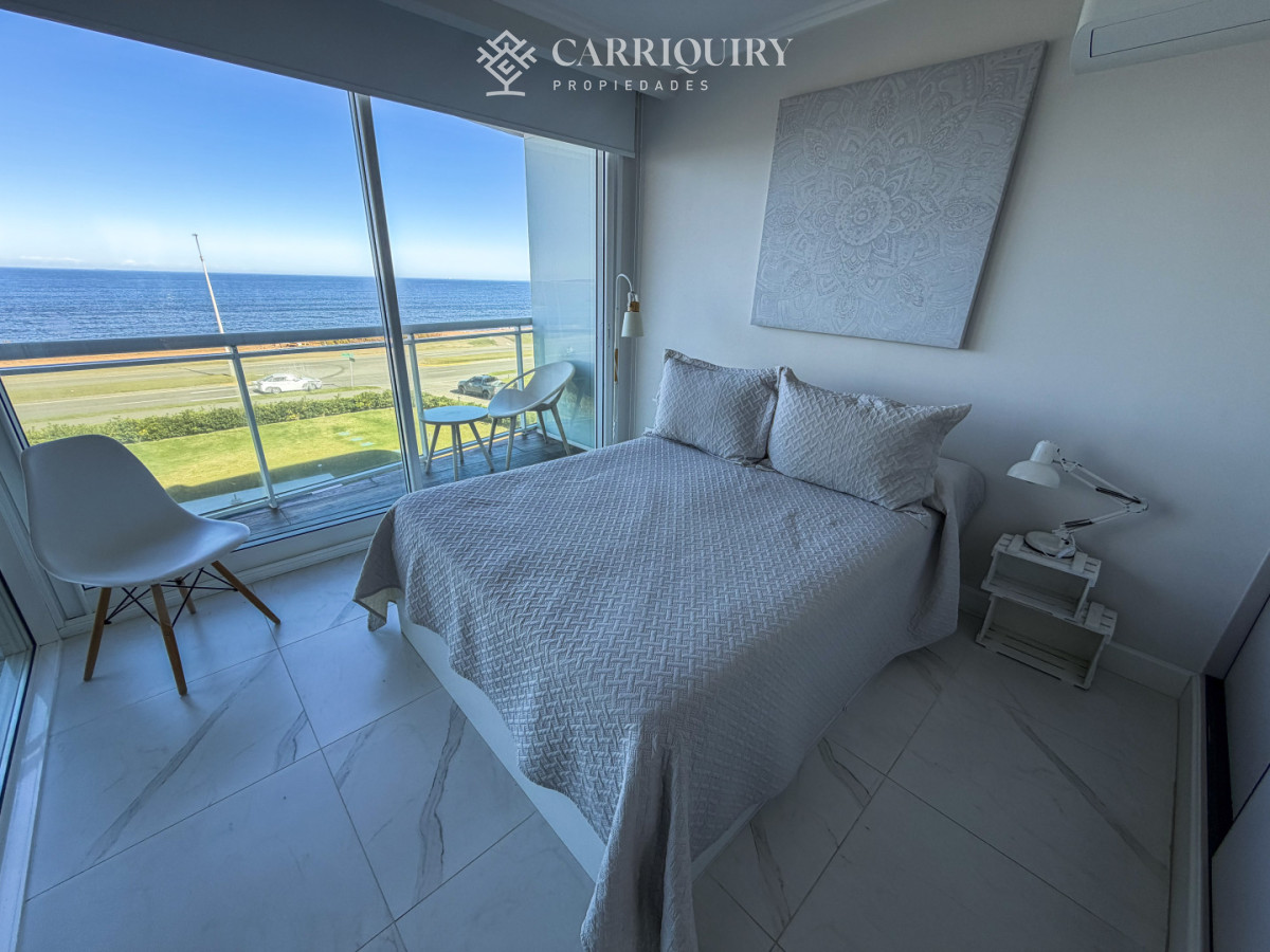 Apartamento ID.10039 - DEPARTAMENTO MODERNO FRENTE AL MAR U$S 380.000 
