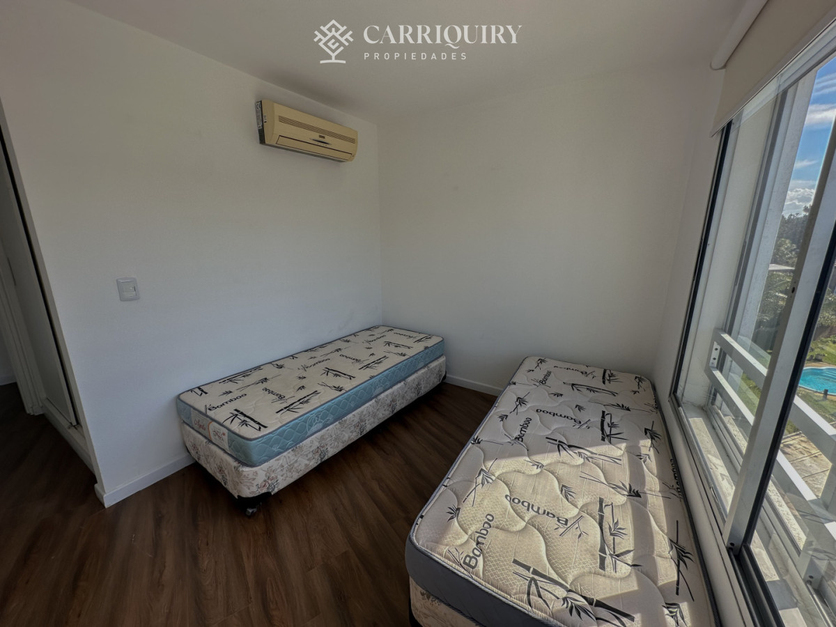 Apartamento ID.10030/APARTAMENTO-EN-ALQUILER-TEMPORARIO-1-DORMITORIO-Y-MEDIO-PLAYA-MANSA-FRENTE-AL-MAR-CRUCEROS-3-A-ESTRENAR - Pent House en primera linea de Playa Mansa