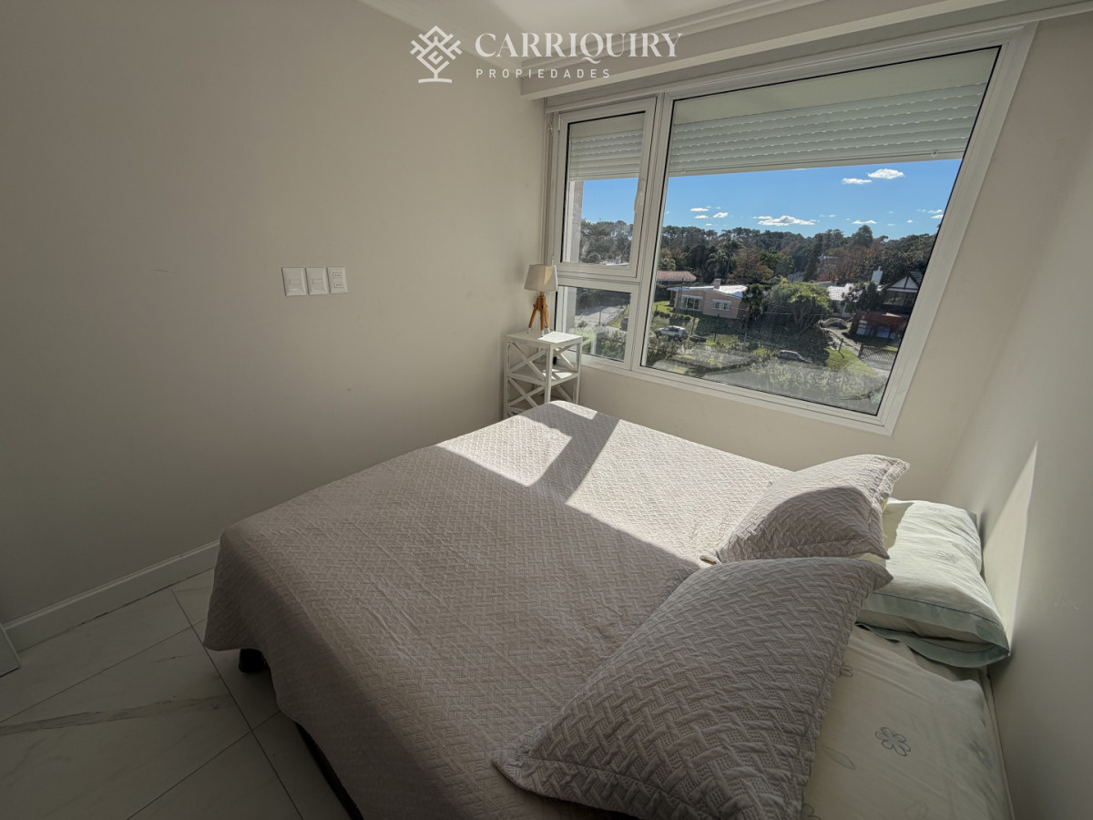 Apartamento ID.10039 - DEPARTAMENTO MODERNO FRENTE AL MAR U$S 380.000 