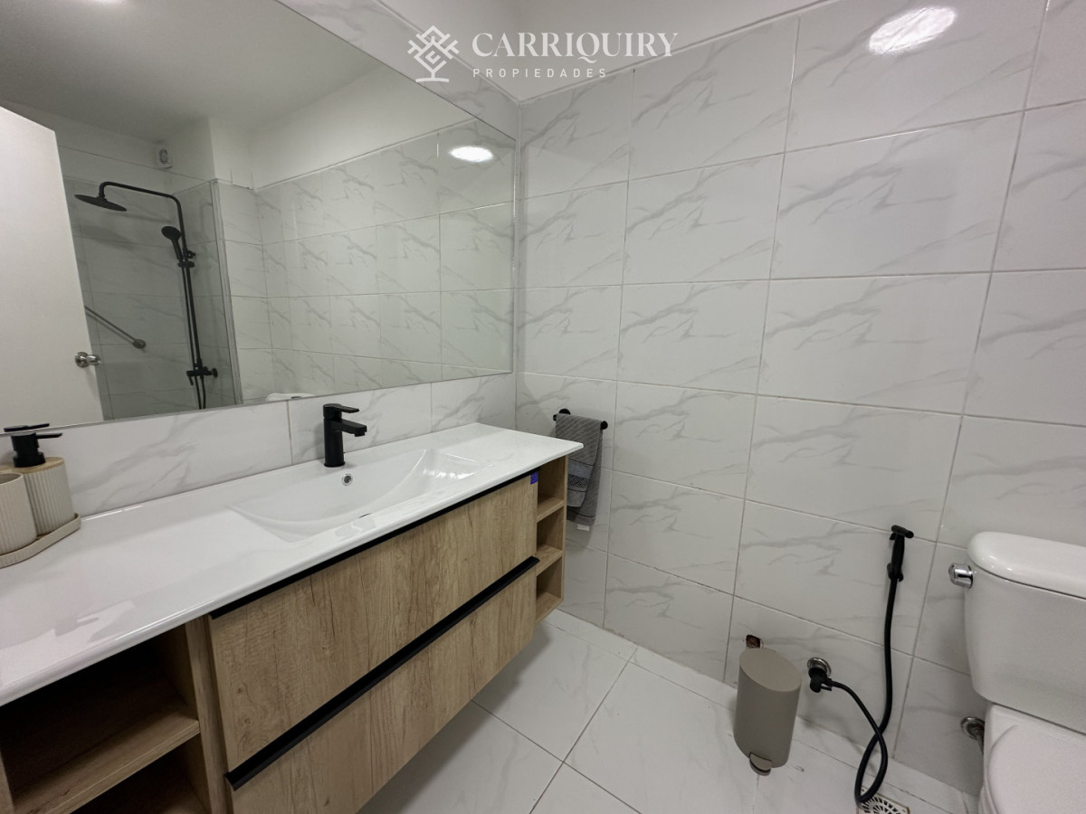Apartamento ID.10030/APARTAMENTO-EN-ALQUILER-TEMPORARIO-1-DORMITORIO-Y-MEDIO-PLAYA-MANSA-FRENTE-AL-MAR-CRUCEROS-3-A-ESTRENAR - Pent House en primera linea de Playa Mansa