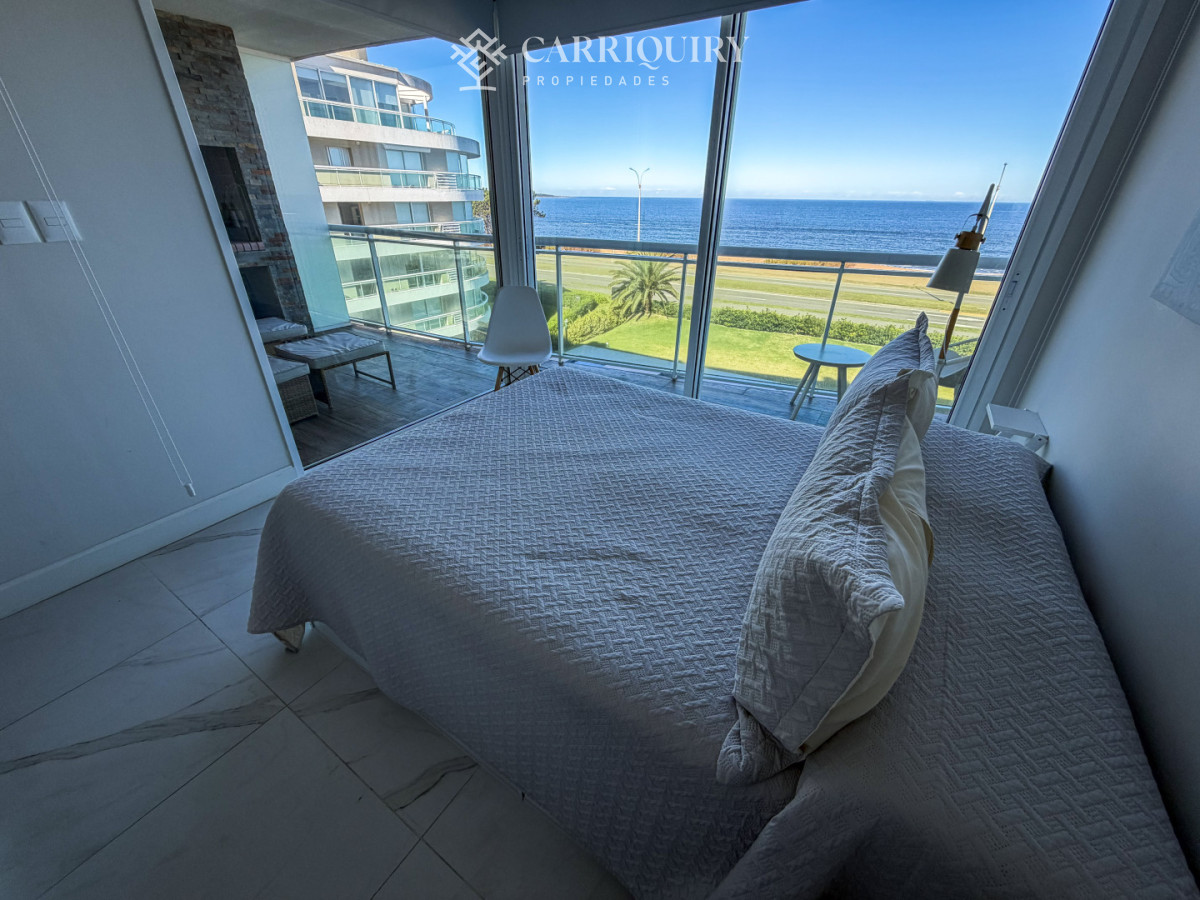 Apartamento ID.10039 - DEPARTAMENTO MODERNO FRENTE AL MAR U$S 380.000 