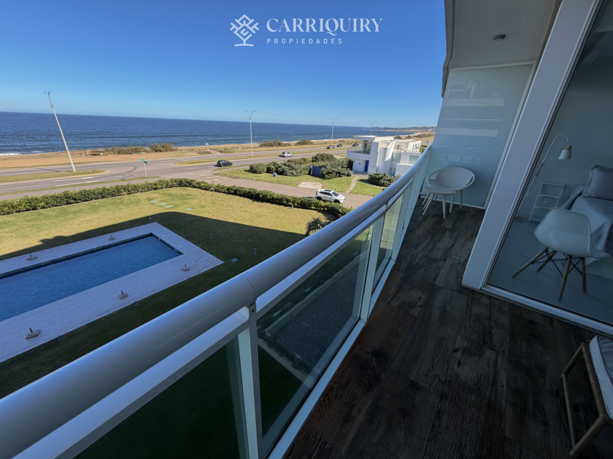 Apartamento ID.10039 - DEPARTAMENTO MODERNO FRENTE AL MAR U$S 380.000 