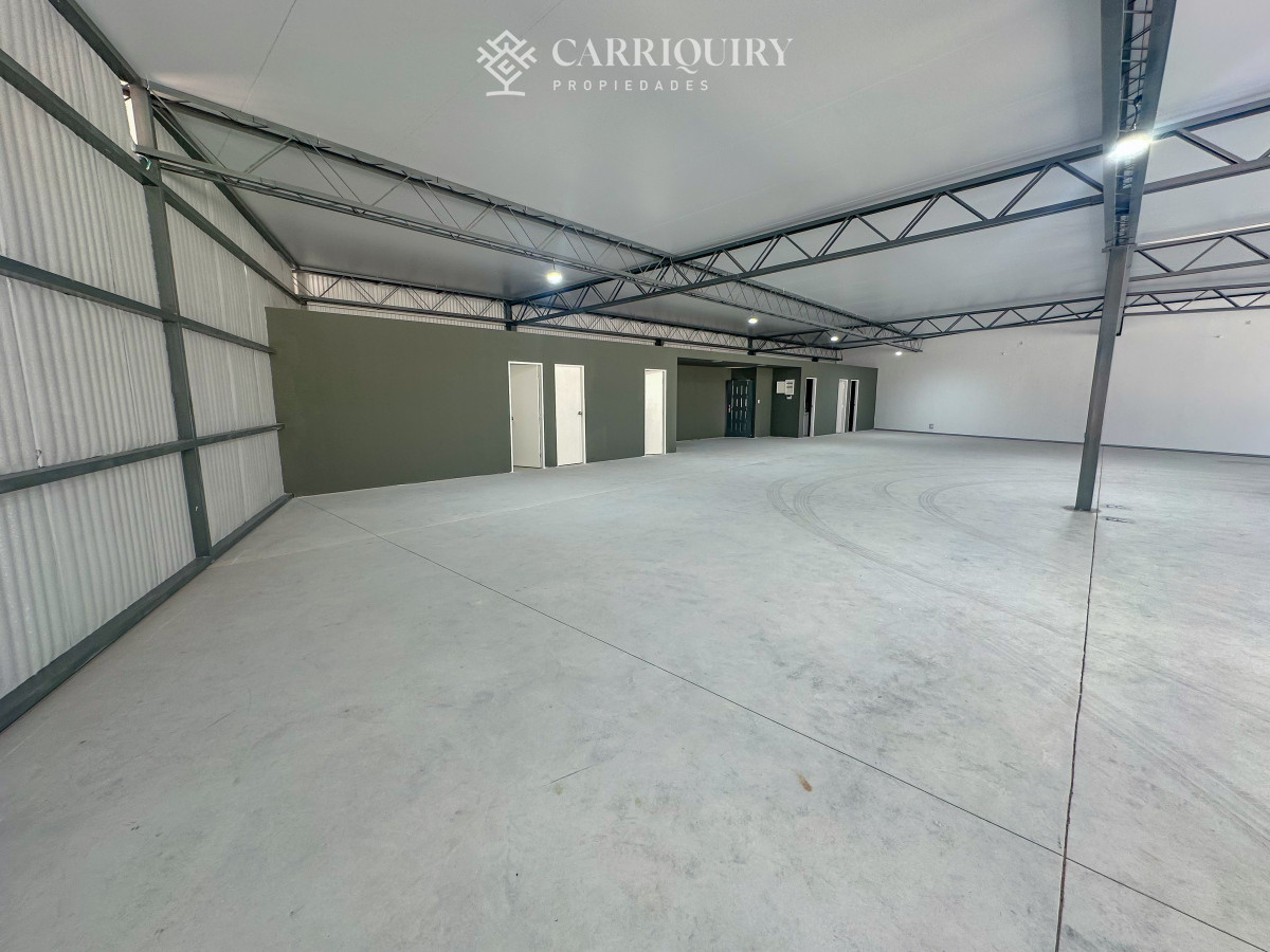 Local Comercial ID.8712/Locales-en-Alquiler--Carriquiry--Propiedades - A estrenar local en Av en Maldonado con 660 m2 de uso exclusivo