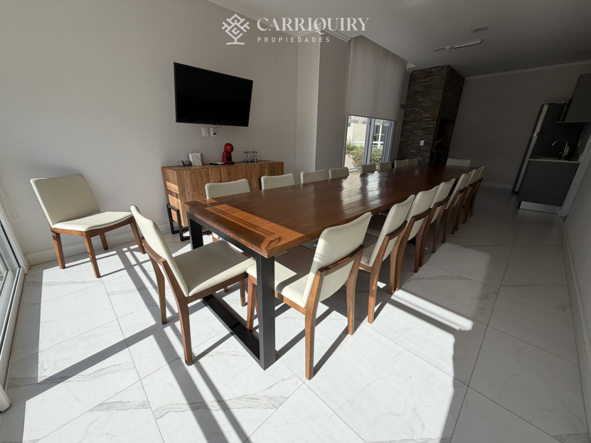 Apartamento ID.10039 - DEPARTAMENTO MODERNO FRENTE AL MAR U$S 380.000 