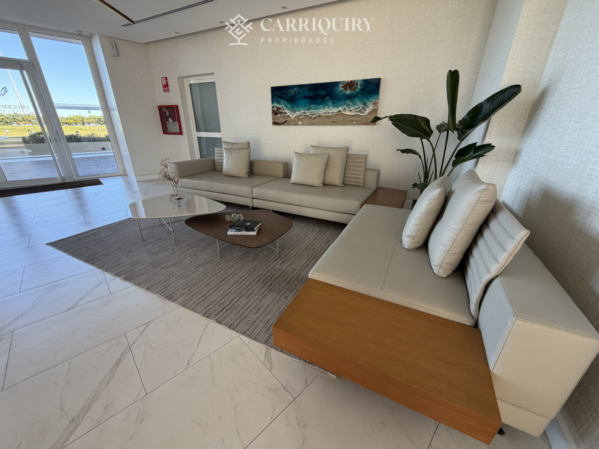 Apartamento ID.10039 - DEPARTAMENTO MODERNO FRENTE AL MAR U$S 380.000 