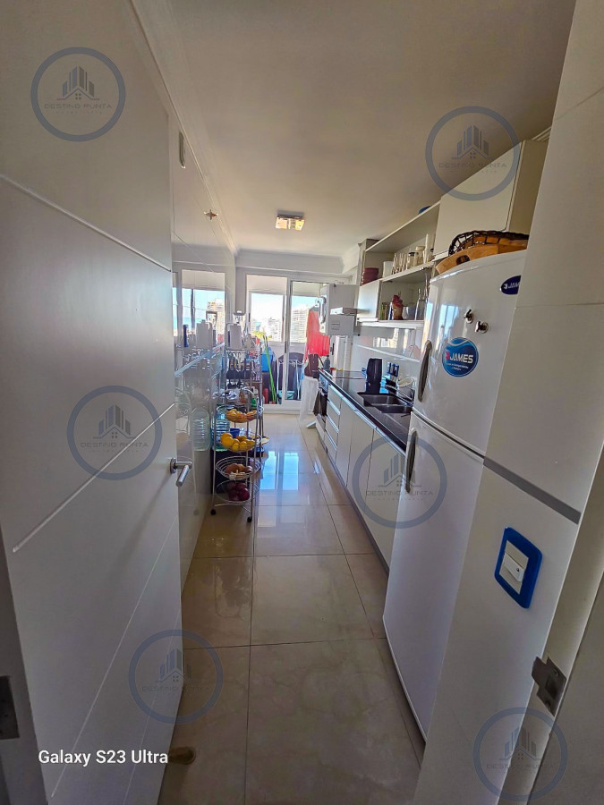 Apartamento ID.2039 - Apartamento de 2 Dormitorios, Vista al Mar y Parrillero en Playa Mansa