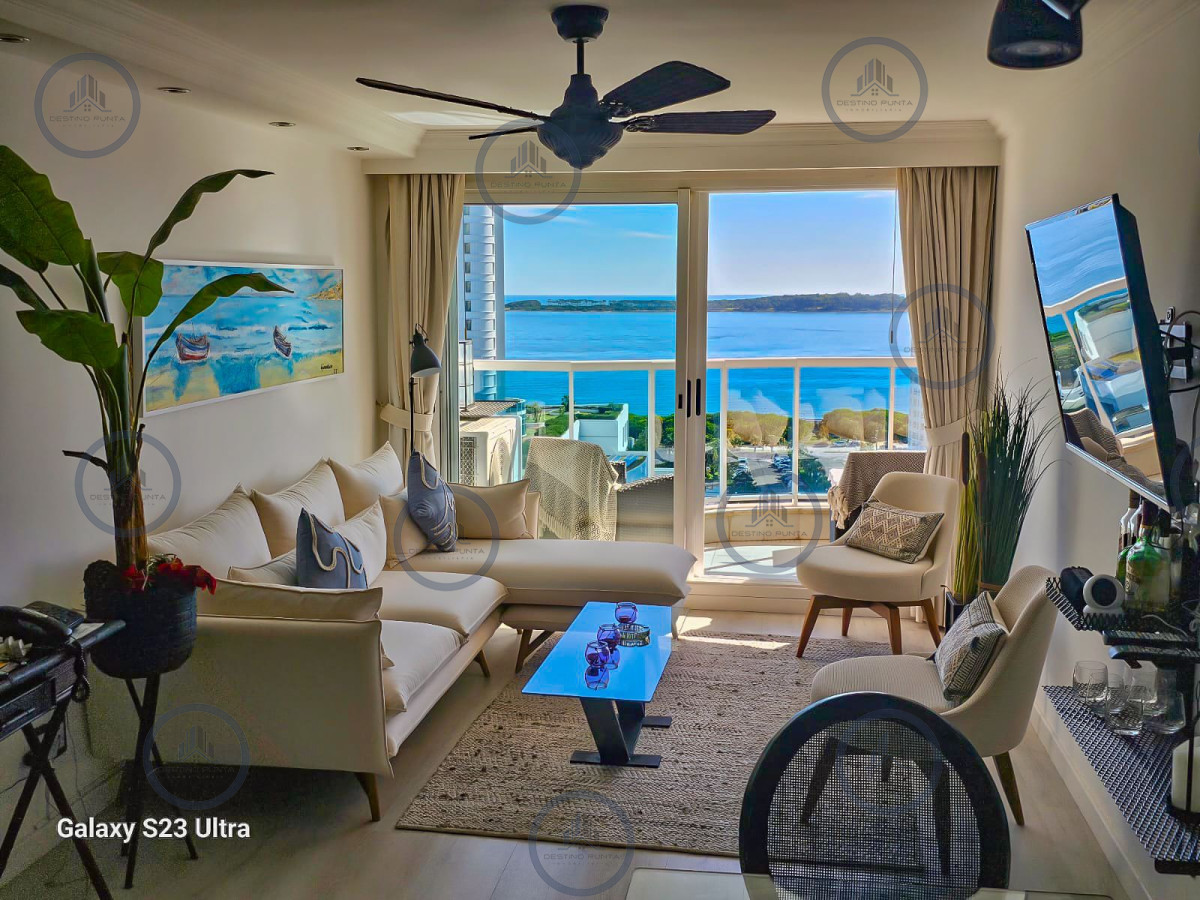 Apartamento ID.2039 - Apartamento de 2 Dormitorios, Vista al Mar y Parrillero en Playa Mansa