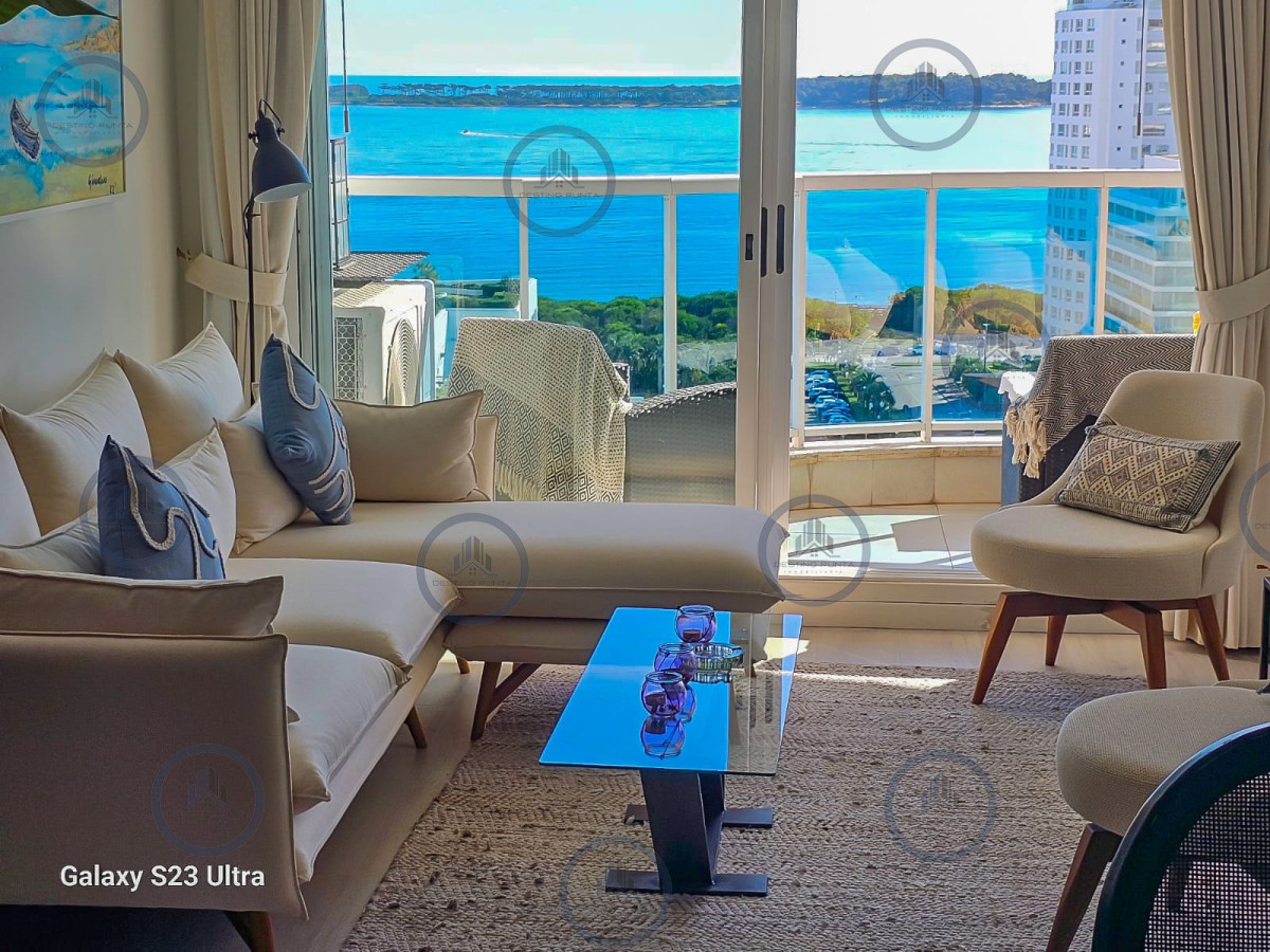 Apartamento ID.2039 - Apartamento de 2 Dormitorios, Vista al Mar y Parrillero en Playa Mansa